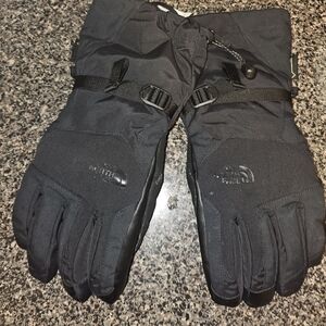 Womans Northface winter gloves size large